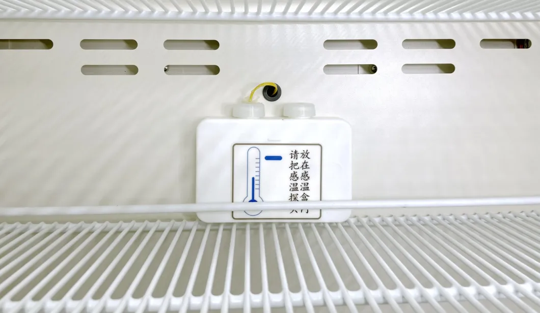 Réfrigérateur vaccinique de pharmacie médicale verticale de support de la grande capacité 416L 2-8 degrés