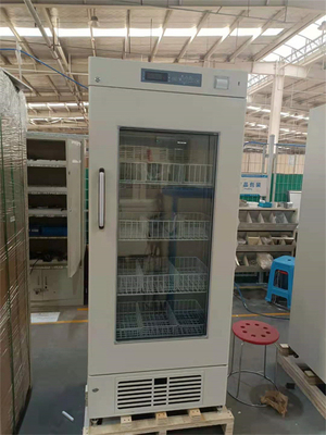 le réfrigérateur de banque du sang d'affichage à LED de la grande capacité 368L avec le multiple alarme le SUS interne